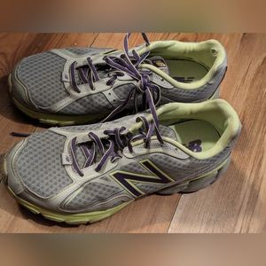 New Balance Womens 1550 Running Shoes Gray Purple Size 8